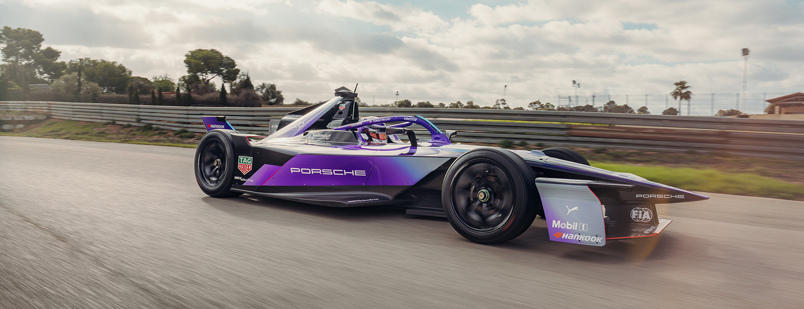 Formula E − Dr. Ing. h.c. F. Porsche AG. 新闻数据库