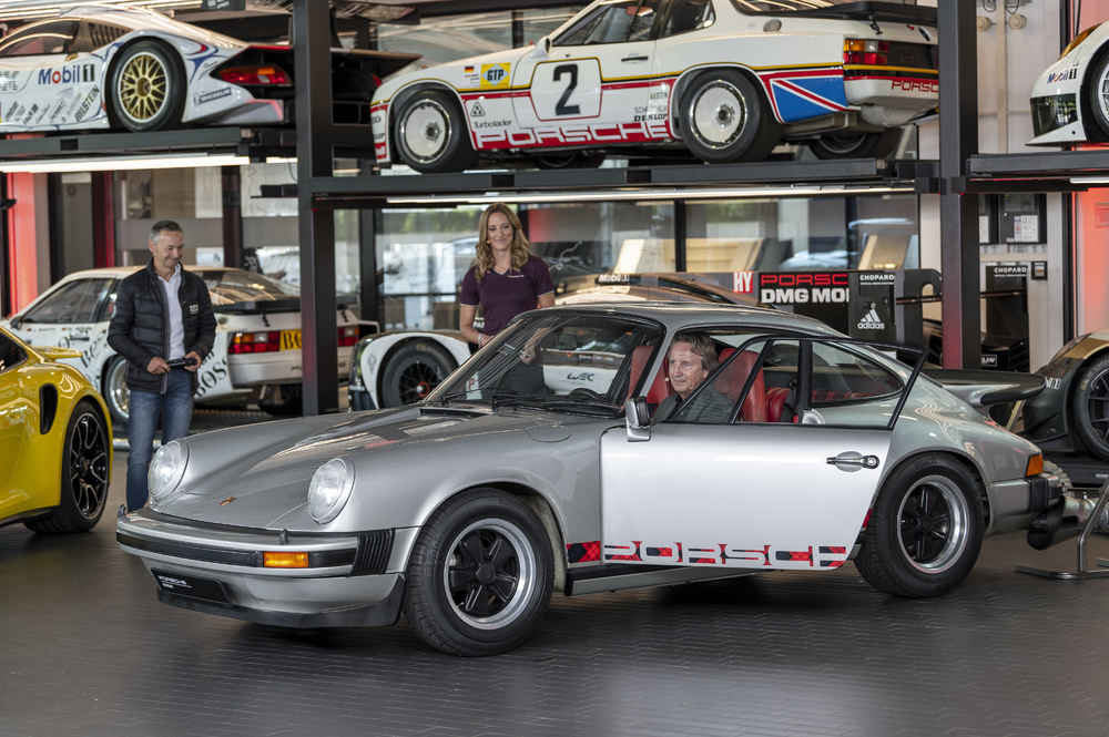 tonyhatterinthecarwhoworkedasadesigneratporscheforthreedecades